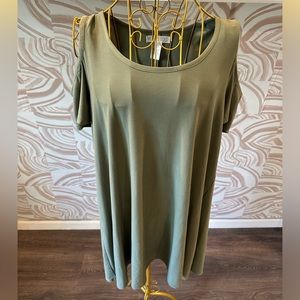 Planet Gold Flowy Green off the shoulder dress XL